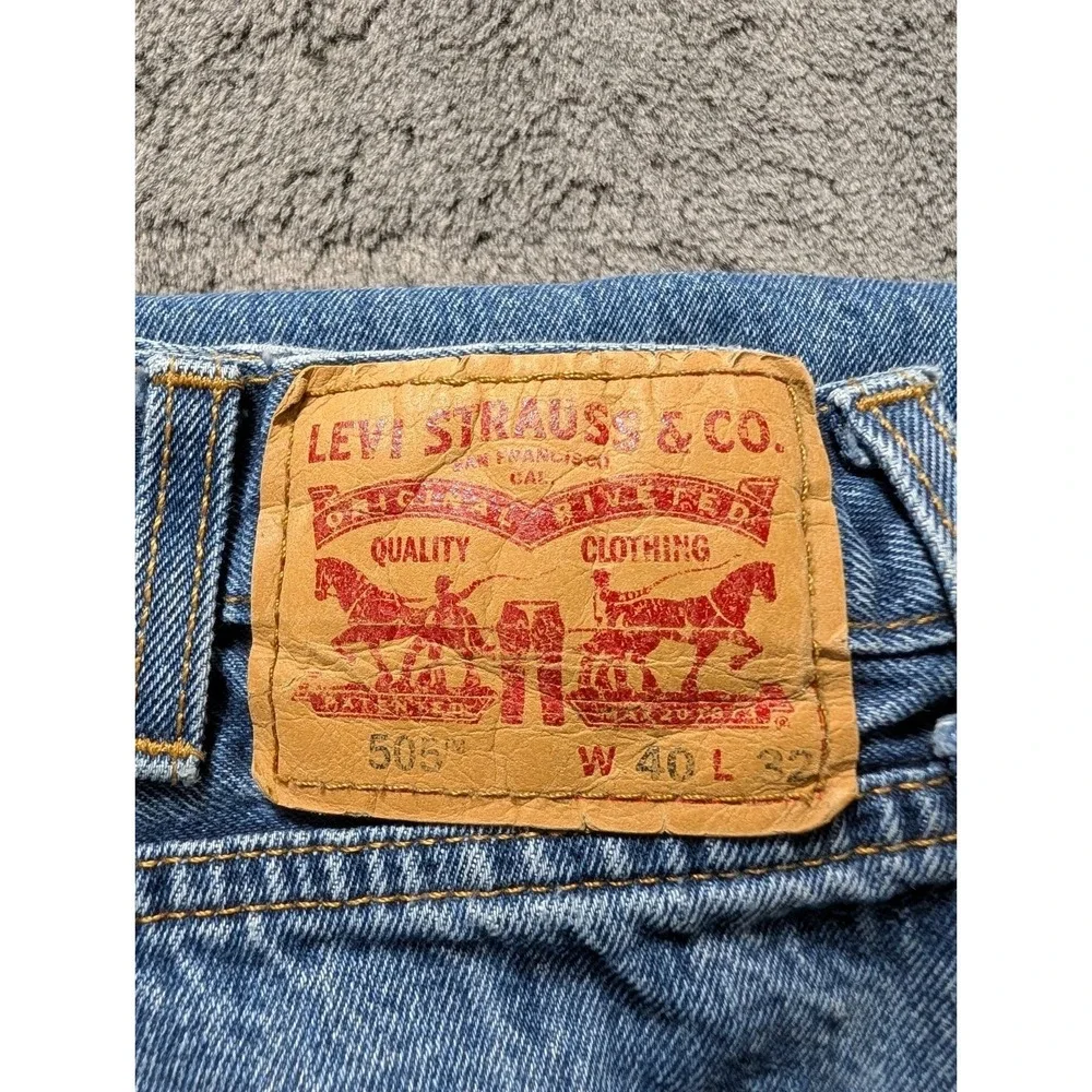 Levi's 505 Regular Fit Jeans Men's Size 40x32 Medium Wash